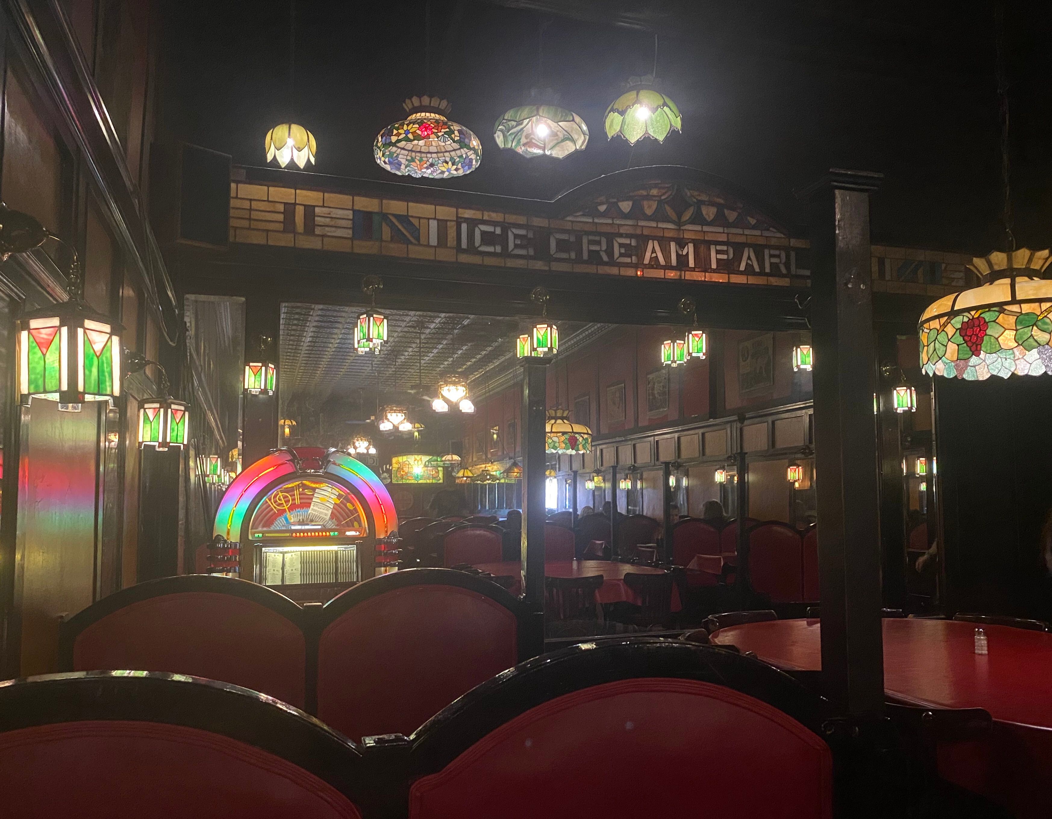 Stained glass, classic movie posters, cozy booths, mirrors and the mouth-watering smell of the pizza ovens blend together to form the aesthetic at Ottawa's Bianchi's Pizza.