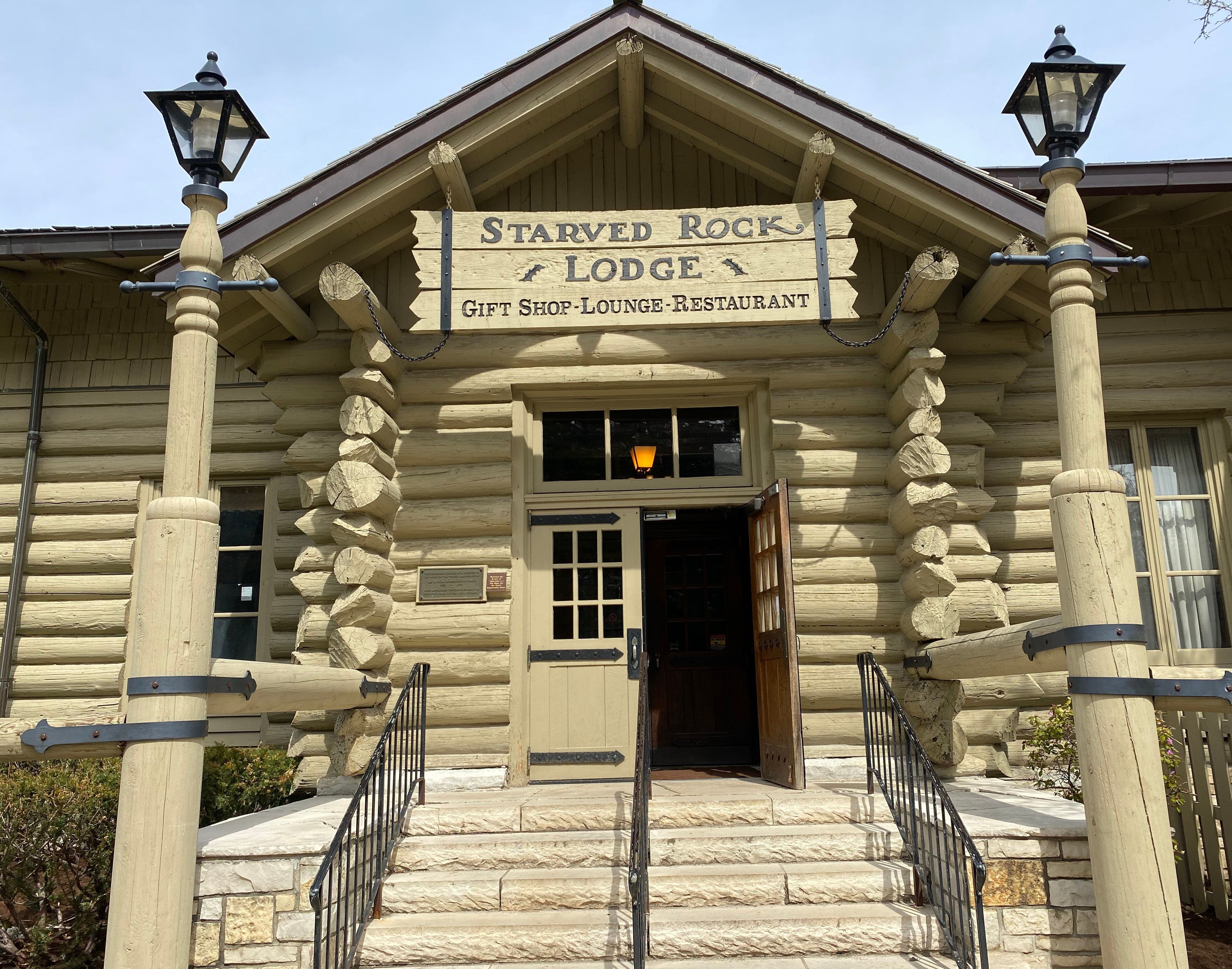 The Starved Rock Lodge has been a must-visit destination in Illinois for nearly a century — and its famous Sunday brunch buffet is a must-visit for diners.